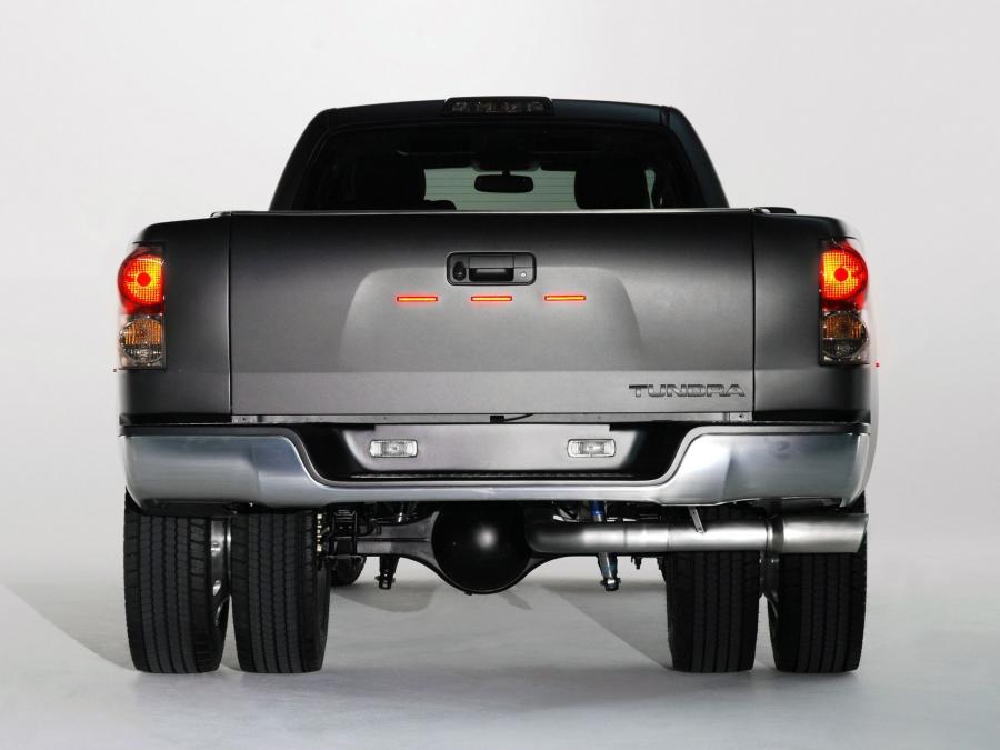  Toyota Tundra Dually Diesel Concept 2007 года  (фото 4 из 6)